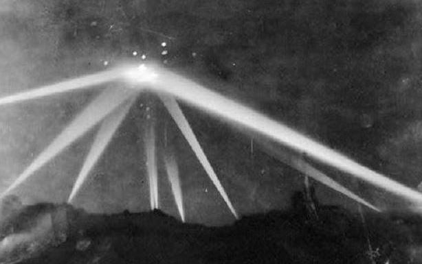 Battle Of Los Angeles: Shocking UFO Sighting That Left Victims Behind