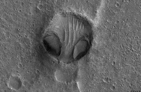 Alien Face In NASA Image Might Prove Alien Civilizations Used To Carve Rocks On Mars