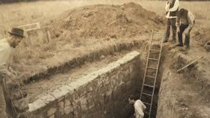 Antediluvian Wall Hides Long Lost Civilization Beneath Texas
