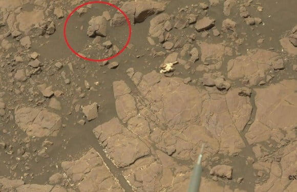 Is This An Ancient Egyptian Statue On Mars’ Surface?